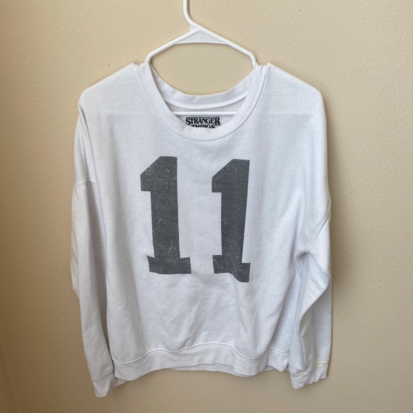stranger things Tops - Stranger things sweatshirt